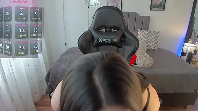 amaia monet online show from 11/05/25, 08:12