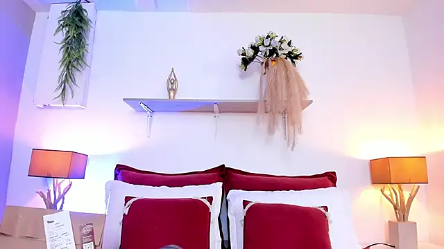 Snapshot of LuciaBenett_ chatting on 11/15/25, 07:29 LuciaBenett online show from 11/15/25, 07:29