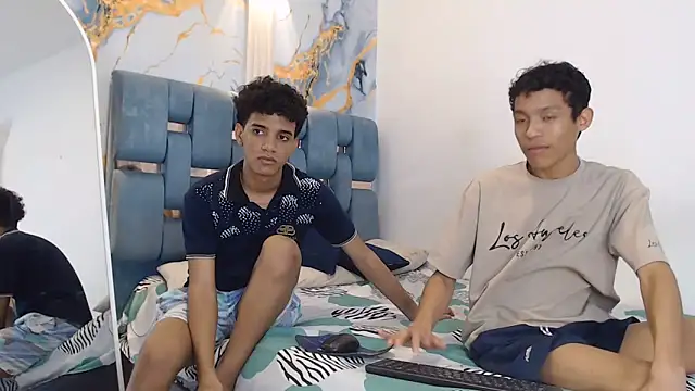 BEAUTY BOYS1 online show from 03/18/26, 10:32