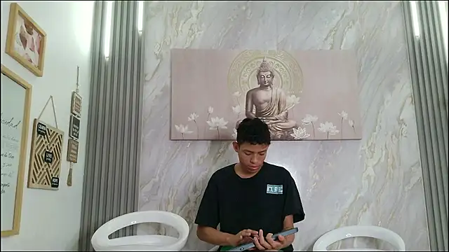 BEAUTY BOYS1 online show from 02/04/26, 07:14