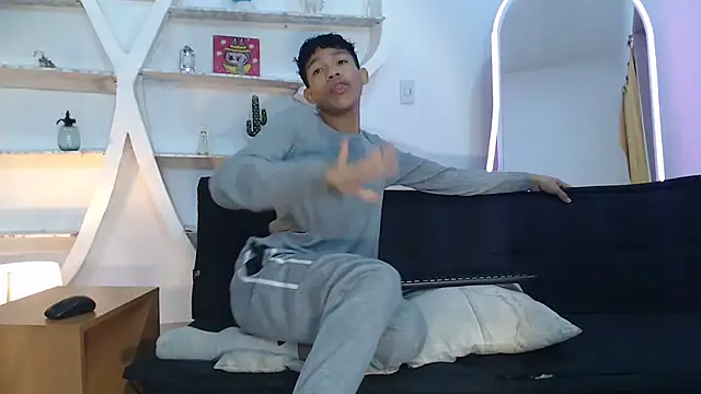 BEAUTY BOYS1 online show from 10/08/25, 06:37