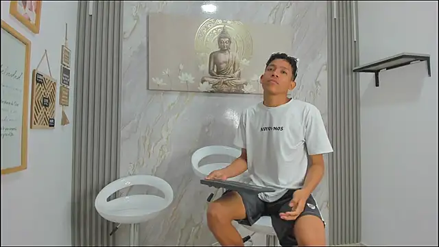 BEAUTY BOYS1 online show from 01/12/26, 07:26