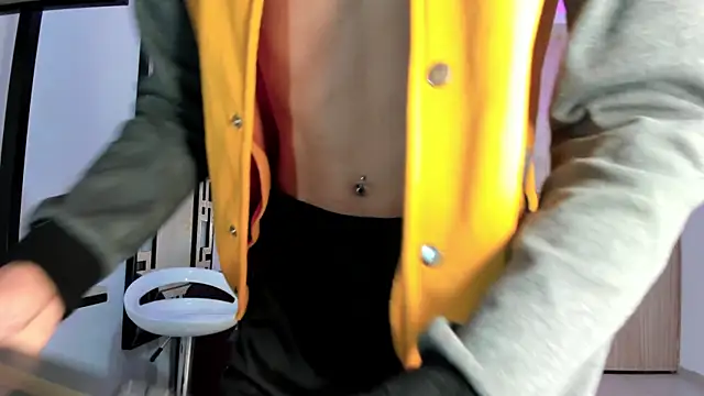 BEAUTY BOYS1 online show from 04/14/26, 01:38