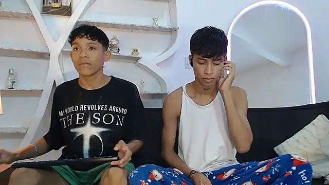 BEAUTY BOYS1 online show from 09/25/25, 07:14