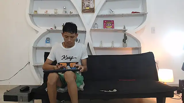 BEAUTY BOYS1 online show from 12/01/25, 08:59