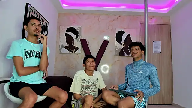 BEAUTY BOYS1 online show from 03/28/26, 01:34