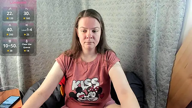 MiaLores online show from 10/14/25, 07:31