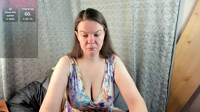 MiaLores online show from 11/27/25, 08:15