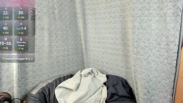 MiaLores online show from 12/02/25, 08:38