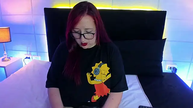 fieryluciana online show from 10/15/25, 03:16