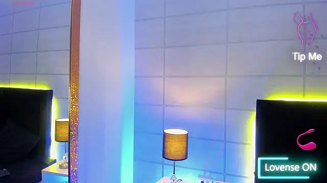 fieryluciana online show from 09/18/25, 03:42