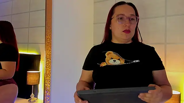 fieryluciana online show from 10/08/25, 05:53