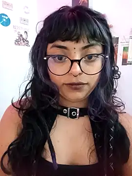 Snapshot of Kirmy_mi chatting on 09/18/25, 05:49 Kirmy mi online show from 09/18/25, 05:49
