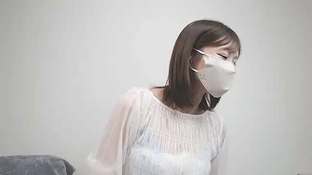 Snapshot of Minami_jjj chatting on 10/08/25, 12:56 Minami jjj online show from 10/08/25, 12:56