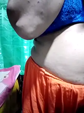 Snapshot of Mistompa24 chatting on 11/23/25, 03:00 Mistompa24 online show from 11/23/25, 03:00