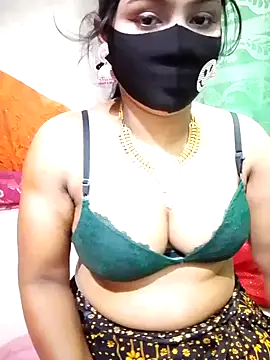 Snapshot of Mistompa24 chatting on 11/02/25, 03:06 Mistompa24 online show from 11/02/25, 03:06