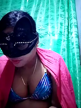 Snapshot of Mistompa24 chatting on 11/13/25, 05:06 Mistompa24 online show from 11/13/25, 05:06