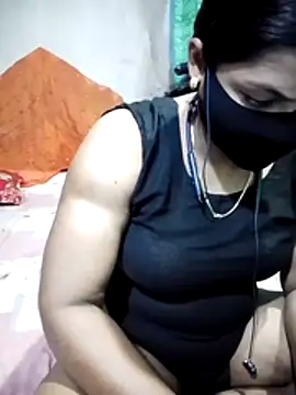 Snapshot of Mistompa24 chatting on 10/29/25, 03:33 Mistompa24 online show from 10/29/25, 03:33