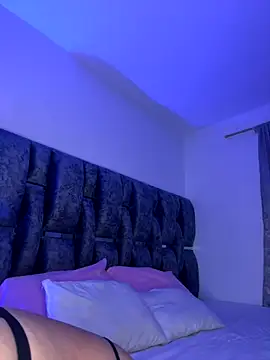 Bella-kim- online show from 11/23/25, 06:12