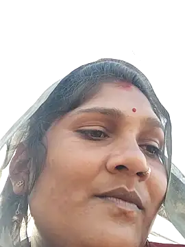 Snapshot of Rakhi_j chatting on 11/11/25, 10:32 Rakhi j online show from 11/11/25, 10:32