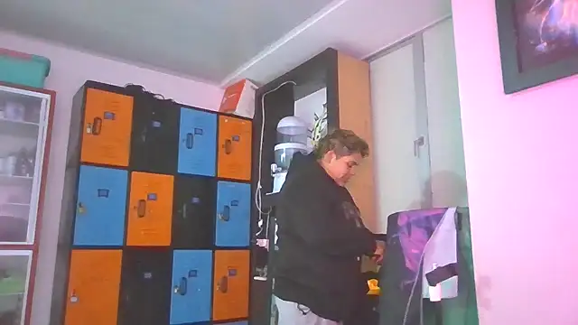 Hailey Curvy online show from 09/10/25, 03:16