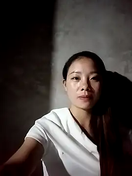 milo123-xx online show from 10/13/25, 12:51