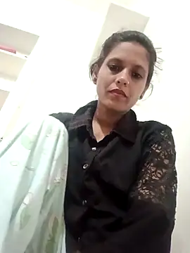 Snapshot of Sajnisingh chatting on 10/18/25, 05:26 Sajnisingh online show from 10/18/25, 05:26