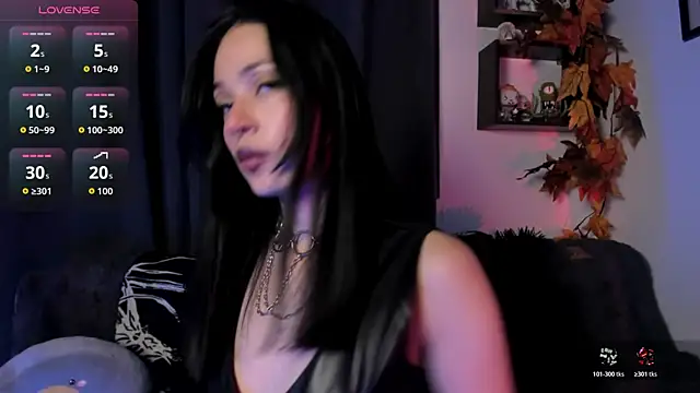 Snapshot of Seraphine_hell chatting on 07/16/26, 05:48 Seraphine hell online show from 07/16/26, 05:48