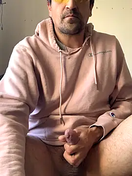 DanBfl online show from 10/28/25, 06:51