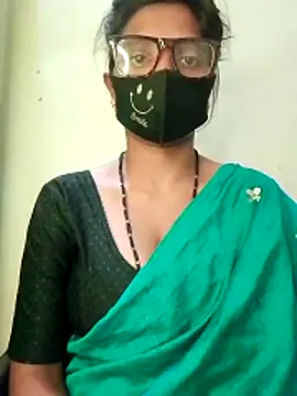 Snapshot of Mohini_Josh069 chatting on 06/15/26, 12:01 Mohini Josh069 online show from 06/15/26, 12:01