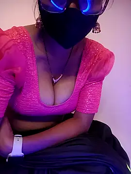 Snapshot of Mohini_Josh069 chatting on 11/19/25, 12:16 Mohini Josh069 online show from 11/19/25, 12:16