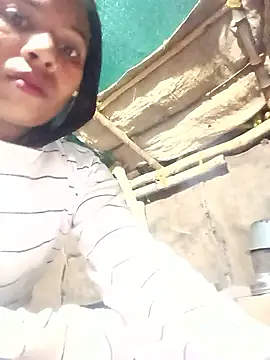 Snapshot of Rubi_sarma chatting on 12/21/25, 02:08 Rubi sarma online show from 12/21/25, 02:08