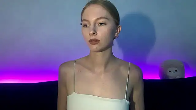 BrightAnnie online show from 09/19/25, 05:06