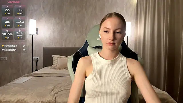 BrightAnnie online show from 11/29/25, 04:07