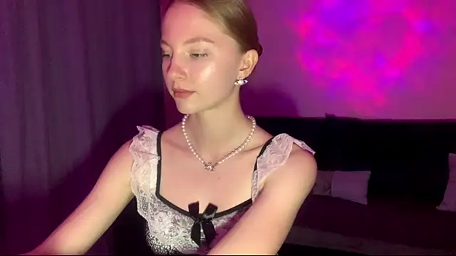 BrightAnnie online show from 09/09/25, 06:39