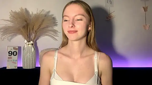 BrightAnnie online show from 09/21/25, 03:06