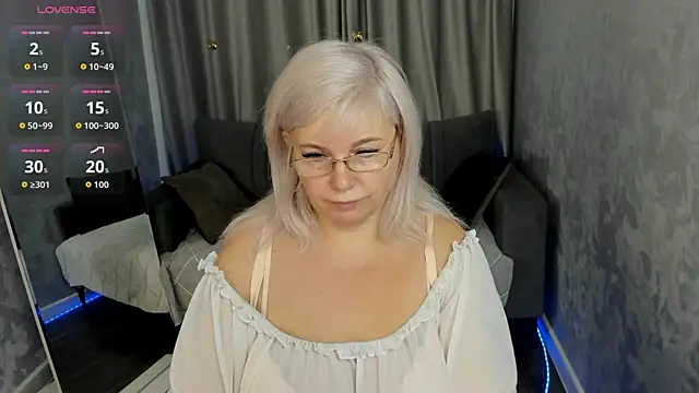 Hella Fabel online show from 12/21/25, 01:08