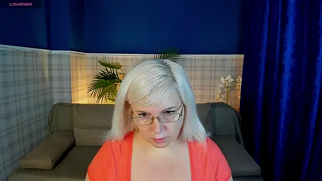 Hella Fabel online show from 11/23/25, 01:04