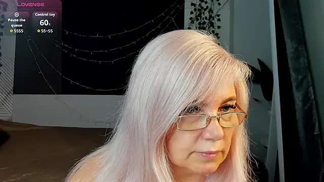 Snapshot of Hella_Fabel chatting on 05/08/26, 01:09 Hella Fabel online show from 05/08/26, 01:09