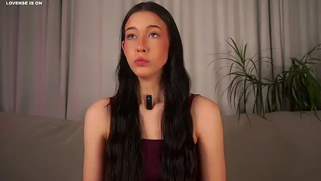 Snapshot of EviaRabasca chatting on 11/24/25, 11:21 EviaRabasca online show from 11/24/25, 11:21