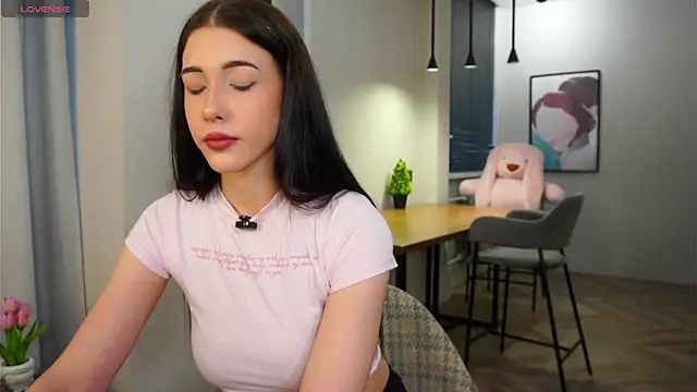 EviaRabasca online show from 03/19/26, 11:32