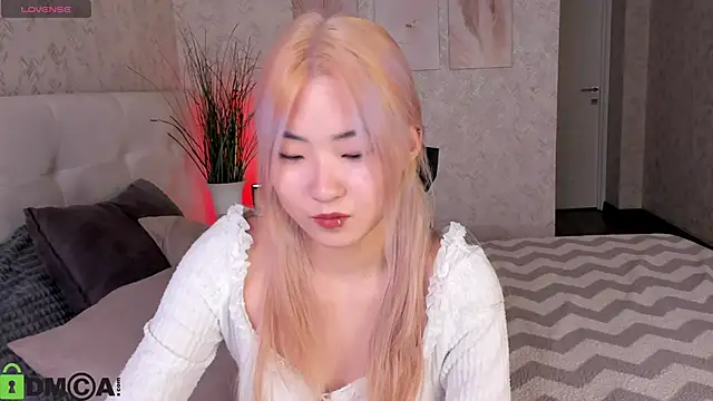 Snapshot of Aisi_18 chatting on 09/12/25, 06:13 Aisi 18 online show from 09/12/25, 06:13