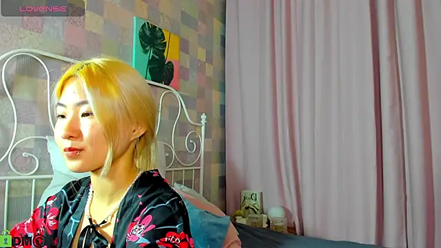Snapshot of Aisi_18 chatting on 09/26/25, 03:35 Aisi 18 online show from 09/26/25, 03:35