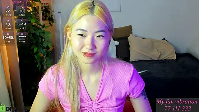 Snapshot of Aisi_18 chatting on 09/23/25, 06:53 Aisi 18 online show from 09/23/25, 06:53