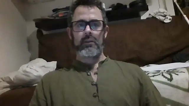 whatYwantMorrre online show from 12/17/25, 07:08