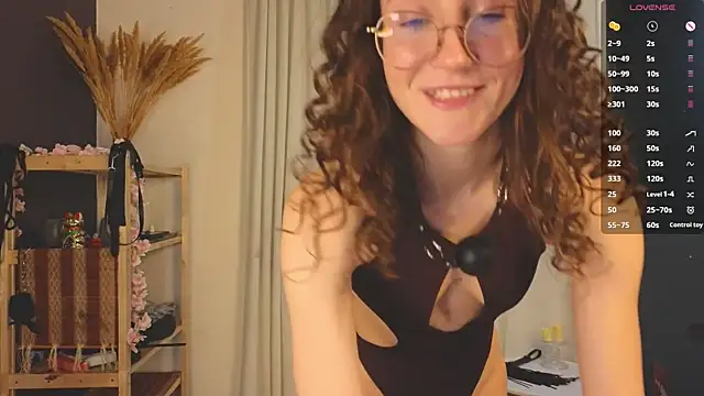 laracroftmansion online show from 11/12/25, 06:23