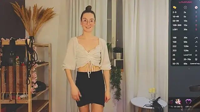 laracroftmansion online show from 11/11/25, 06:25