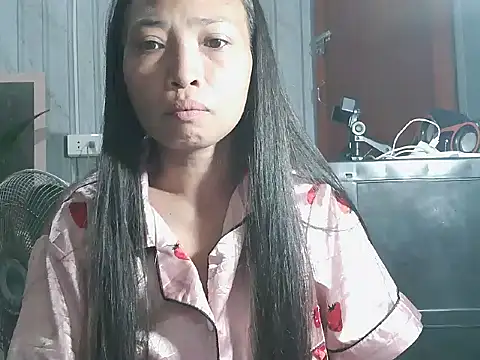 Snapshot of pinayhotii chatting on 11/16/25, 09:19 pinayhotii online show from 11/16/25, 09:19