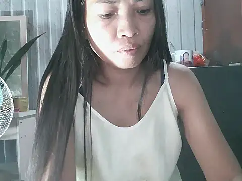 Snapshot of pinayhotii chatting on 10/14/25, 08:53 pinayhotii online show from 10/14/25, 08:53