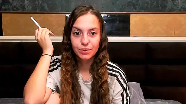 MillieTinny online show from 10/18/25, 03:08